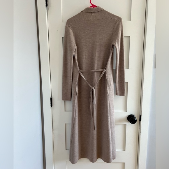 Babaton Kirby sweater size XS in dusty pink - Picture 6 of 16